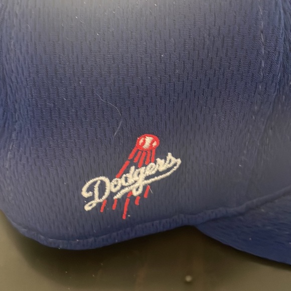 NWOT New Era LA Dodgers Fitted Baseball hat - Picture 3 of 4